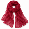 Visualización ilustrativa del resultado tejido: bufanda de Kid mohair rojo frambuesa 0985 con seda, grosor Lace.