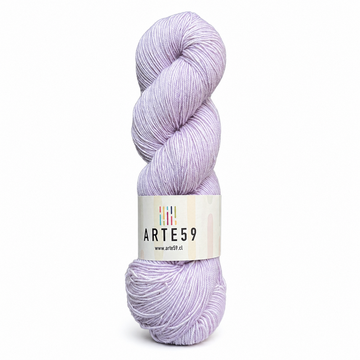 Lila 0574 (merino fingering) — madeja