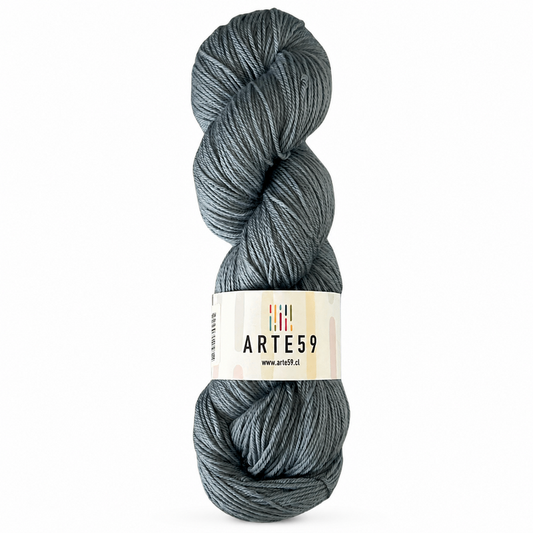Arte59 Gris azuloso 127 merino light sport — una madeja