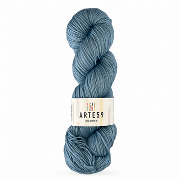 Arte59 Celeste cielo 815 merino light sport — una madeja