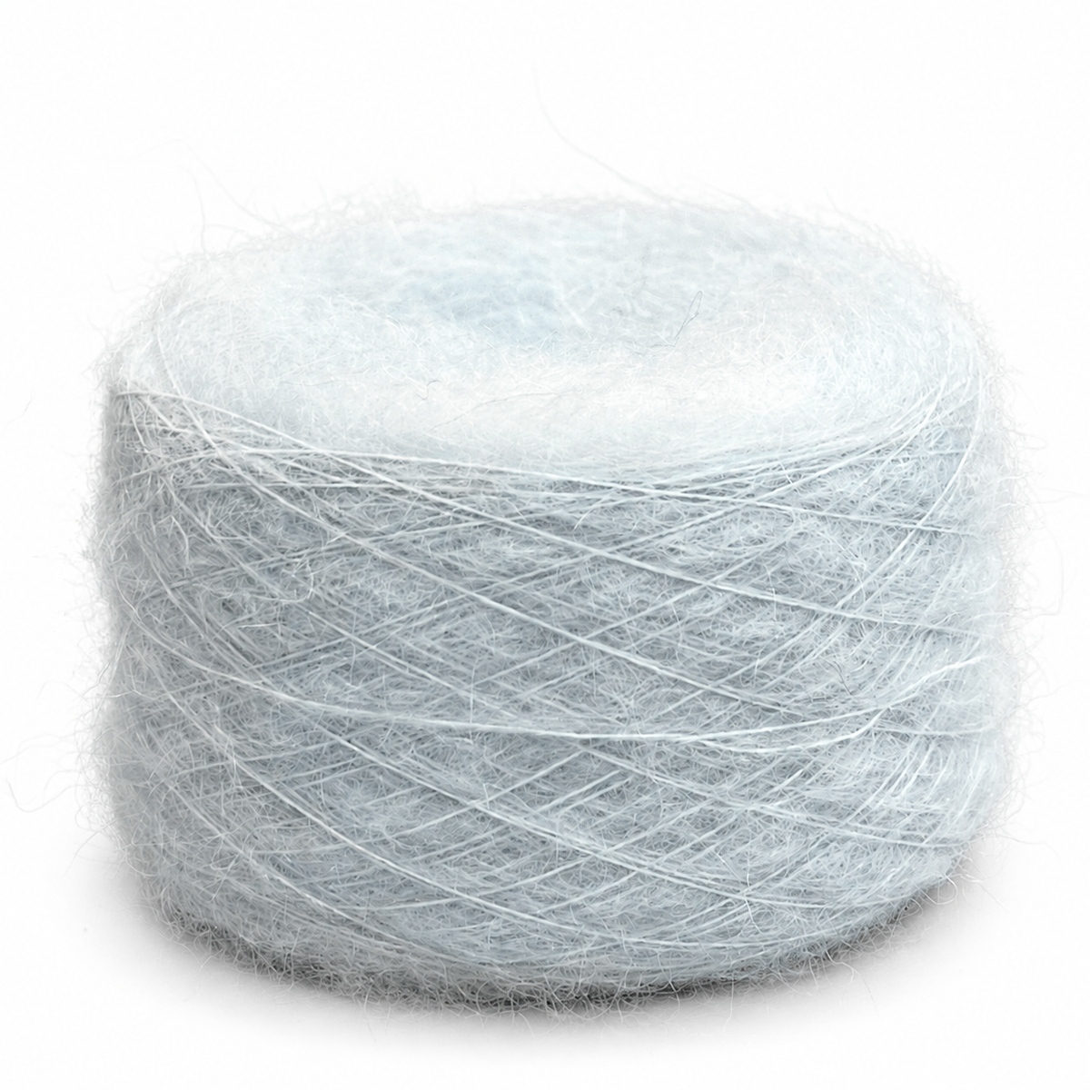 Baby alpaca brushed celeste claro ZE06 sobre fondo blanco