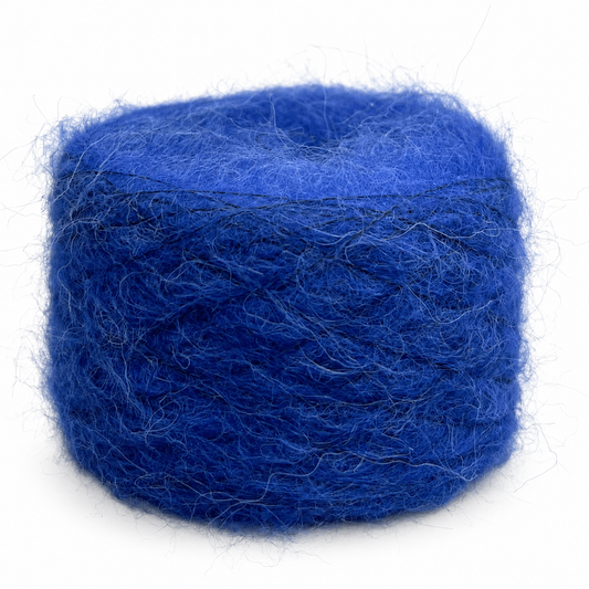 Baby alpaca brushed azul rey ZQ15 con fondo blanco