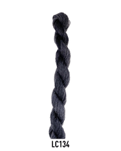Cargar imagen en el visor de la galería, Lanabel Crewel LC134 Azul, negro y gris Crewel
