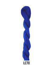 Cargar imagen en el visor de la galería, Lanabel Crewel LC70 Azul oscuro Crewel
