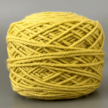 Cargar imagen en el visor de la galería, Lanabel MERINO WORSTED MW552 Merino Worsted verde limón claro 552
